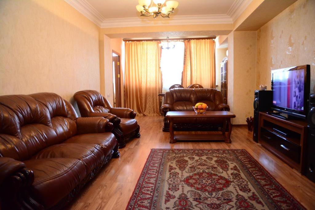 Lesi Apartament Yerevan Exterior foto