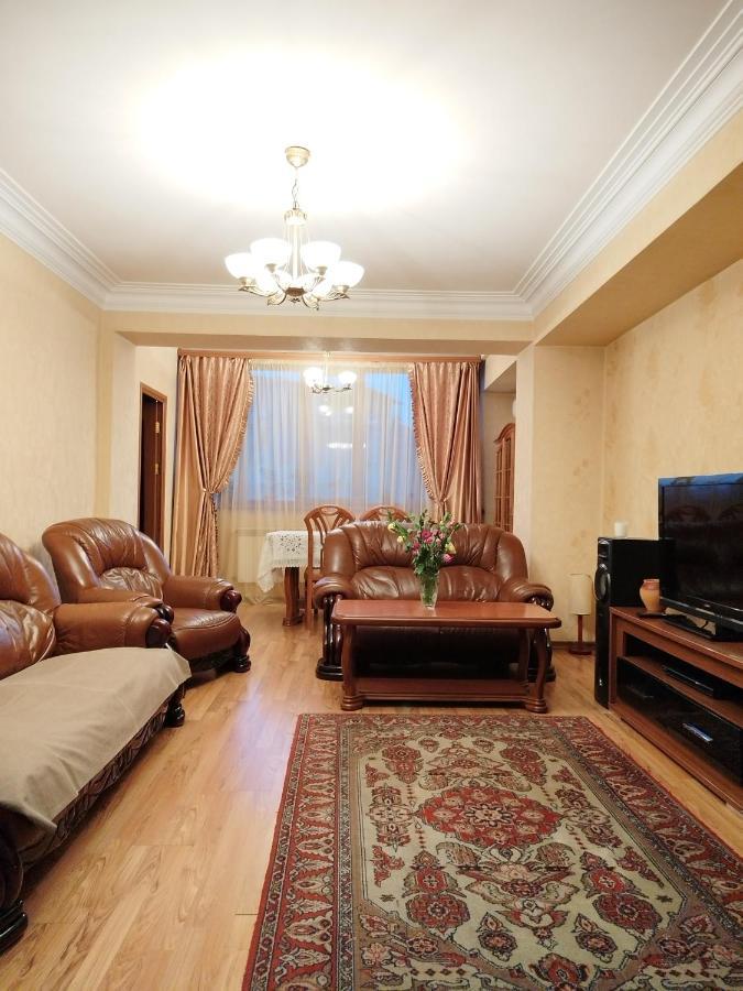 Lesi Apartament Yerevan Exterior foto