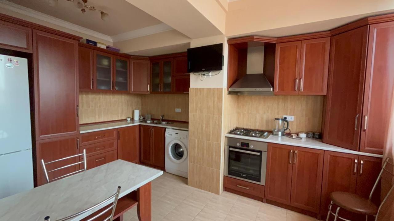 Lesi Apartament Yerevan Exterior foto